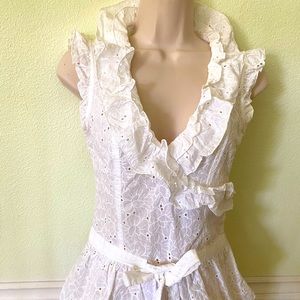 White floral embroidery top